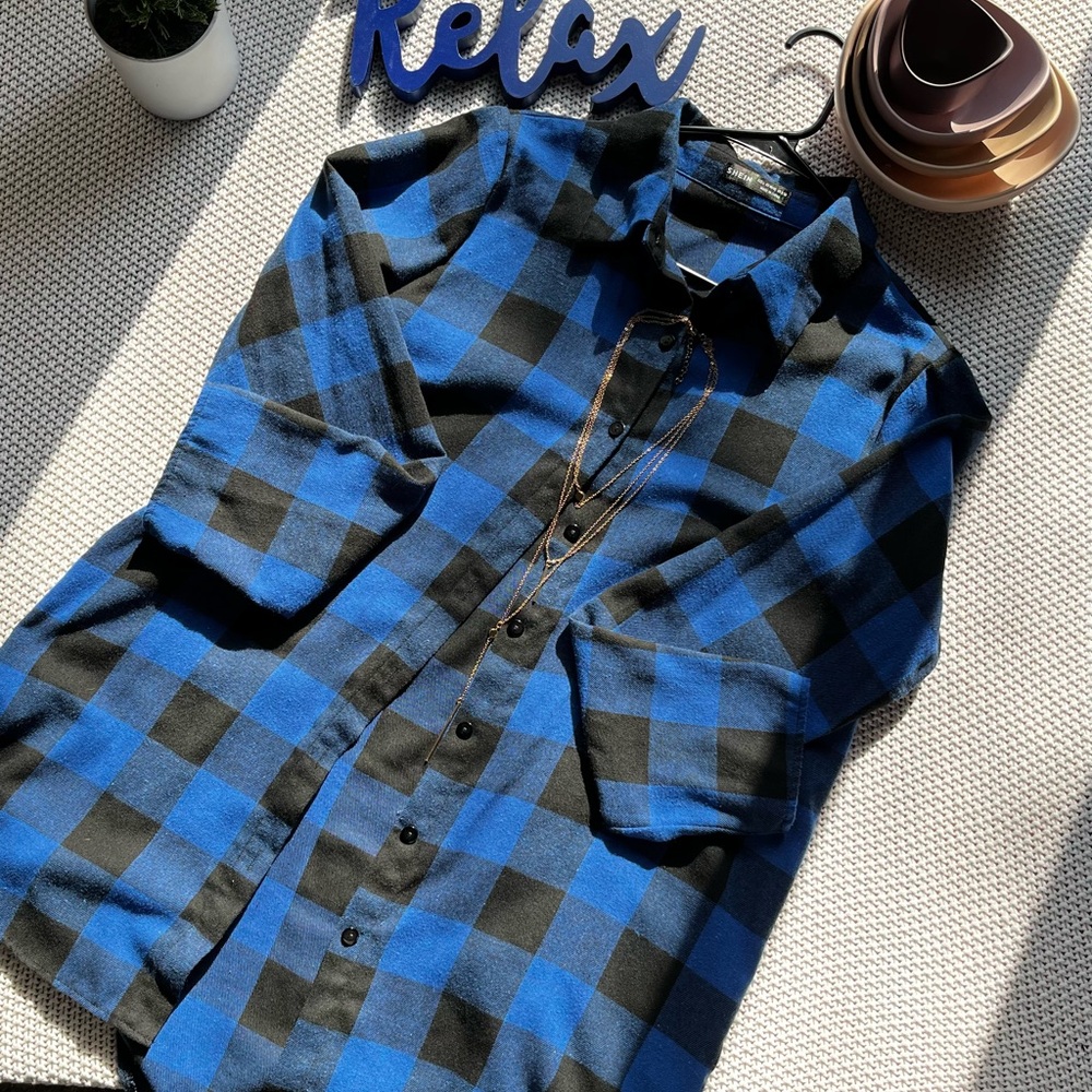 Long sleeve flannel, button down and super comfortable.